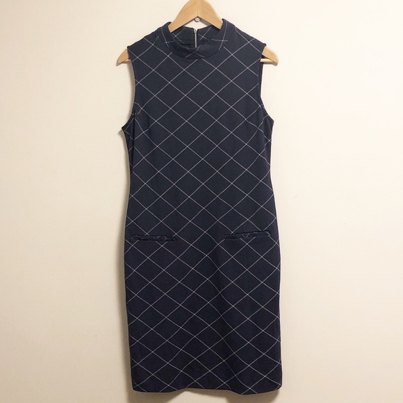 Dresses & Skirts - Shift Dress - Navy and White